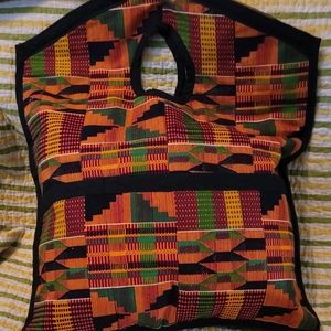 UNIQUE KENTE DESIGN TOTE W/BUILT IN HANDLE- NWOT